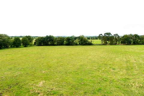 Land for sale, 36.7 acres of land at Tushingham, Nr Whitchurch, Cheshire.