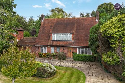 4 bedroom detached house for sale, Bridle Lane, Rickmansworth WD3