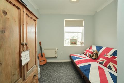 2 bedroom flat for sale, Wilkinsons Court, Easingwold, YO61 3GH