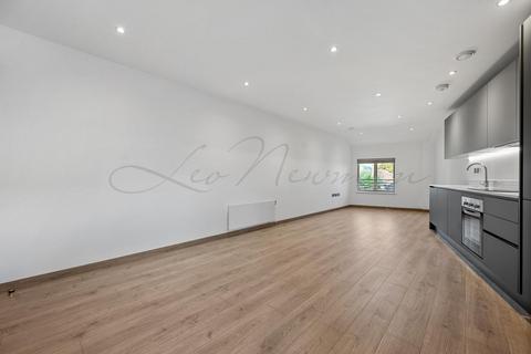 undefined, Harvest Lane, Thames Ditton, KT7