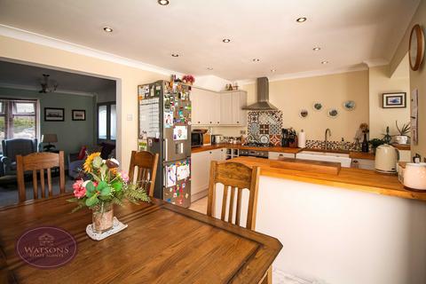 1 Fenroth Close, Nottingham, NG6 7FL