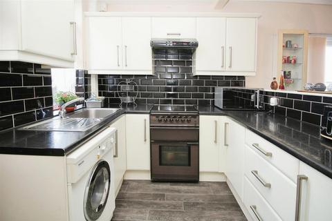 327 Idle Road, Bradford, BD2 4JU