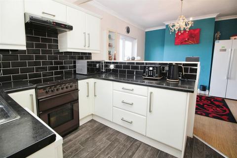 327 Idle Road, Bradford, BD2 4JU