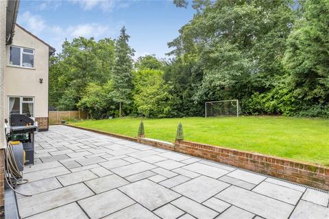 16 Rolinsden Way, Keston, BR2 6HY