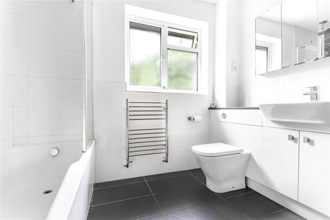 16 Rolinsden Way, Keston, BR2 6HY