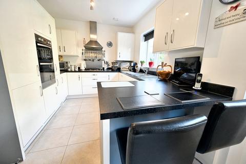 4 bedroom detached house for sale, Bower Close, Ashbourne, DE6