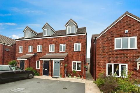 3 bedroom end of terrace house for sale, Peacock Gardens, Loughborough LE12