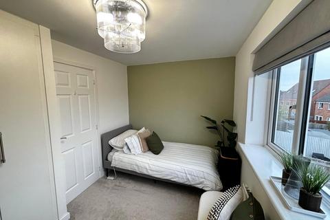 3 bedroom end of terrace house for sale, Peacock Gardens, Loughborough LE12