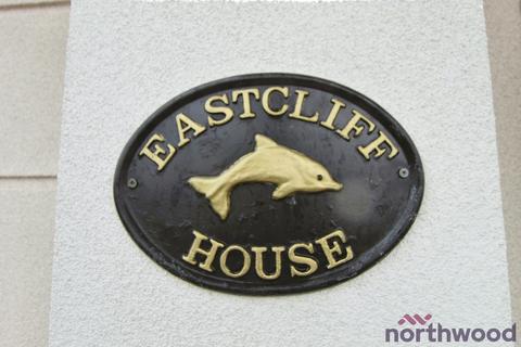 2 bedroom apartment to rent, East Terrace, Walton-on-the-Naze CO14
