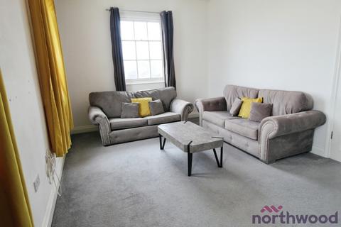 2 bedroom apartment to rent, East Terrace, Walton-on-the-Naze CO14
