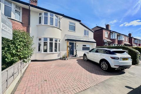 4 bedroom semi-detached house for sale, Hollymount Avenue, Stockport SK2