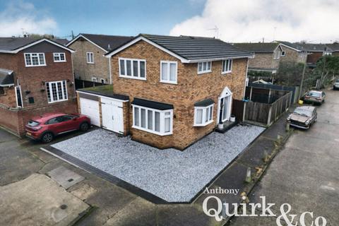 4 bedroom detached house for sale, Jason Close, Canvey Island, SS8