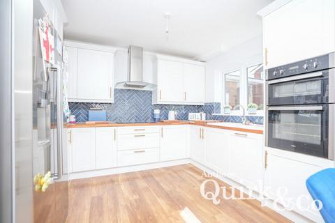 4 bedroom detached house for sale, Jason Close, Canvey Island, SS8