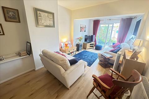 35 Chalmers Road, Ashford, TW15 1DT