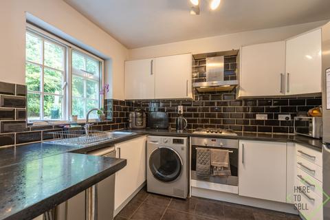 2 bedroom flat for sale, Enfield EN2