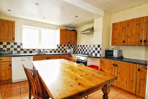 6 bedroom house to rent, Beaumont Road, Plymouth PL4