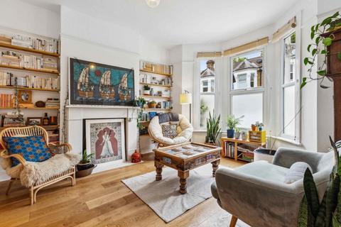 11 Morval Road, London, SW2 1DG