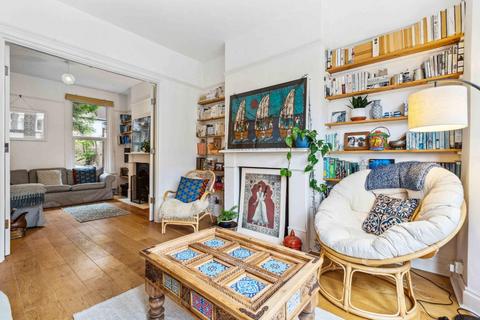 11 Morval Road, London, SW2 1DG