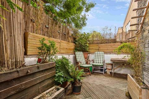 11 Morval Road, London, SW2 1DG
