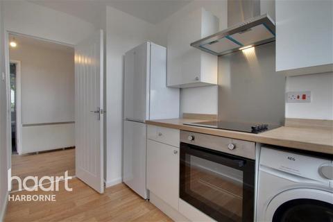 2 bedroom flat to rent, Barons Close, Harborne