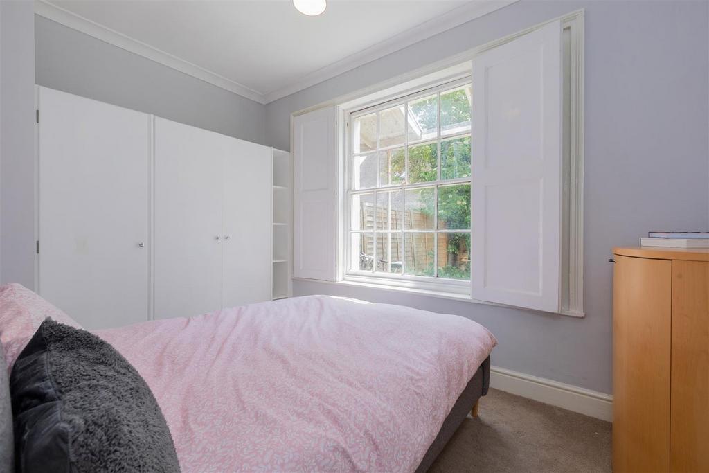 Flat 1 16 High St Benson-12.jpg