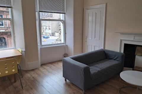 3 bedroom flat to rent, King Street, Stirling Town, Stirling, FK8