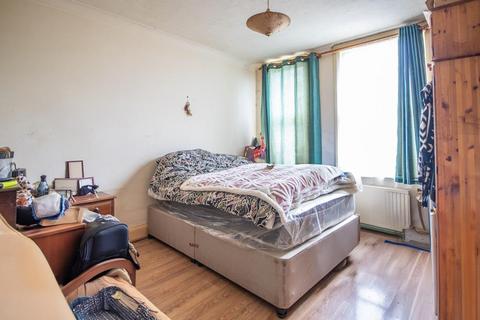 1 bedroom flat for sale, West Road, Shoeburyness SS3