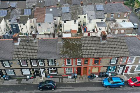 3 bedroom terraced house for sale, Meadow Street, Llanhilleth, NP13