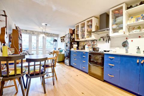 2 bedroom flat for sale, Grafton Road, Kentish Town, London NW5