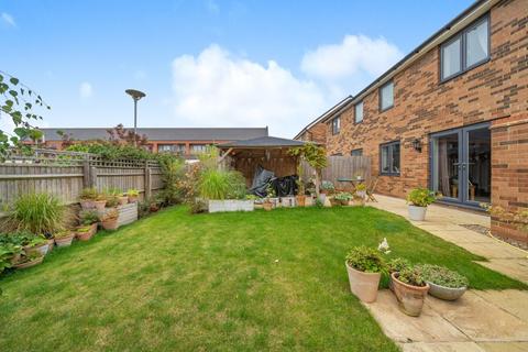 16 Moore Gardens, Wootton, Bedford, MK43 9RQ