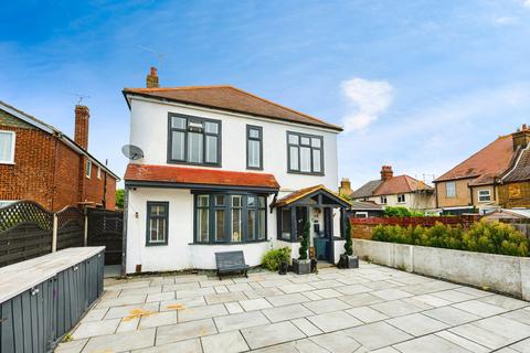 5 bedroom detached house for sale, Church Road, Southend-on-sea, SS3