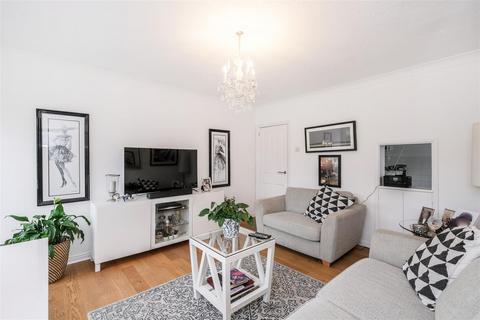 2 bedroom flat for sale, 95 Montalt Road, Woodford Green