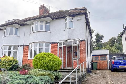 5 bedroom semi-detached house for sale, Whitchurch Gardens, Edgware