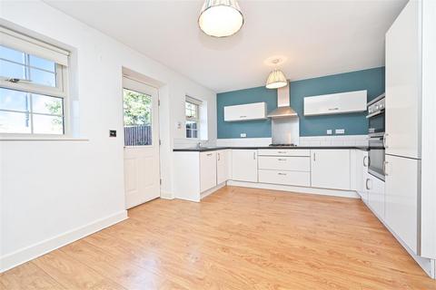 4 bedroom townhouse for sale, Silver Cross Way, Guiseley, Leeds