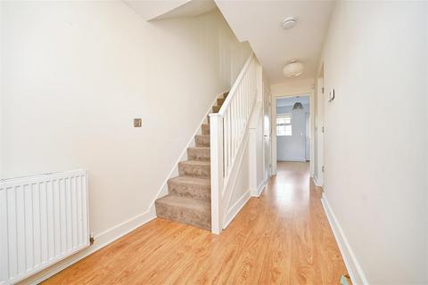 4 bedroom townhouse for sale, Silver Cross Way, Guiseley, Leeds