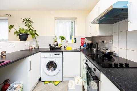 2 bedroom flat for sale, Tollgate Road, London E6