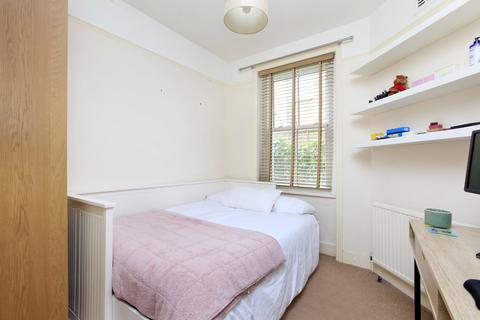 2 bedroom flat for sale, Aristotle Road, Clapham, London