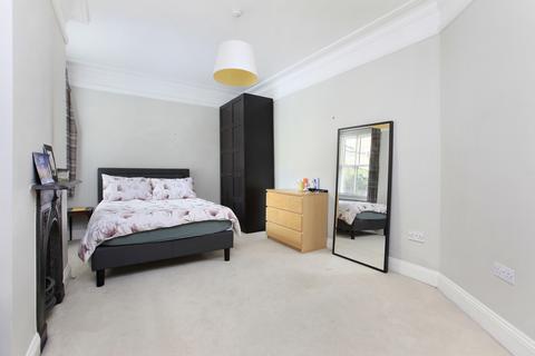 2 bedroom flat for sale, Aristotle Road, Clapham, London