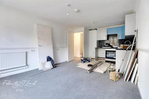 2 bedroom flat to rent, Rounton Road, London