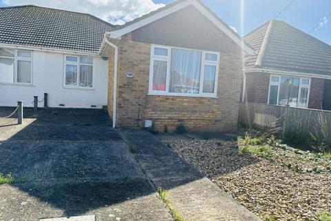 3 bedroom semi-detached house to rent, Southdown Avenue, Peacehaven BN10