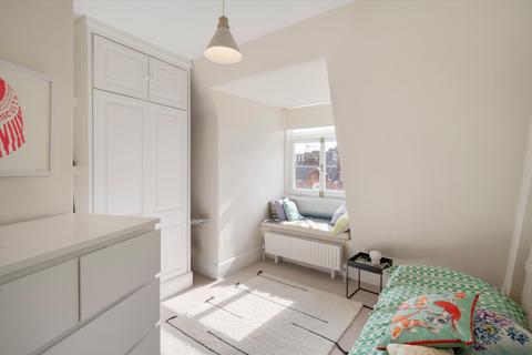 2 bedroom flat for sale, Thurloe Place, London, SW7