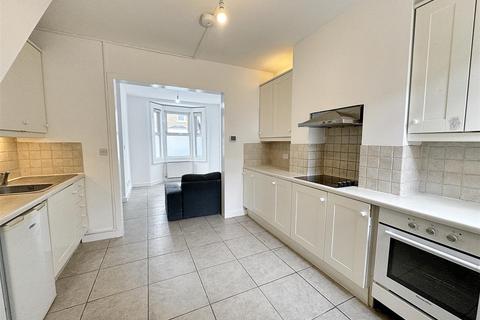 2 bedroom terraced house for sale, Tennyson Road, London