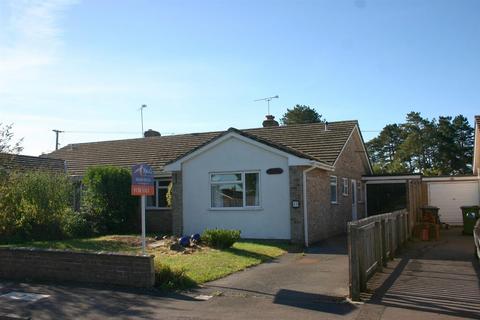 4 bedroom semi-detached bungalow for sale, Sanden Close, Hungerford