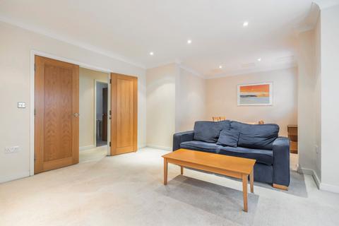 2 bedroom flat for sale, Canal Boulevard, London