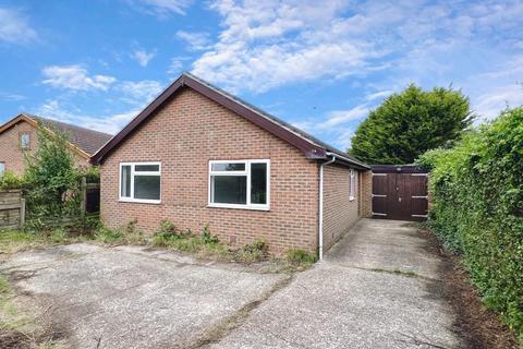 3 bedroom detached bungalow for sale, Coast Drive, Greatstone