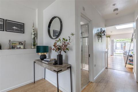 14 Bramley Close, Chertsey, KT16 8HJ