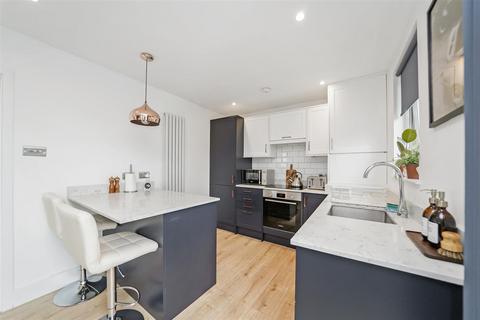 1 bedroom apartment for sale, Whitehall Road, London E4