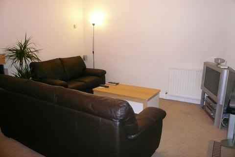 2 bedroom flat to rent, Mayfair Court Wimbledon SW19