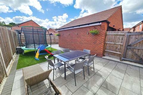 3 bedroom semi-detached house for sale, Nutsea Road, Nursling SO16