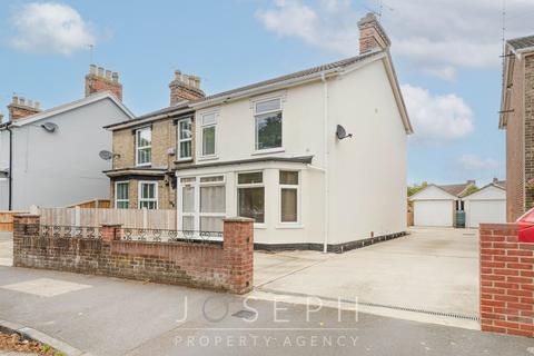 3 bedroom semi-detached house for sale, Nacton Road, Ipswich, IP3